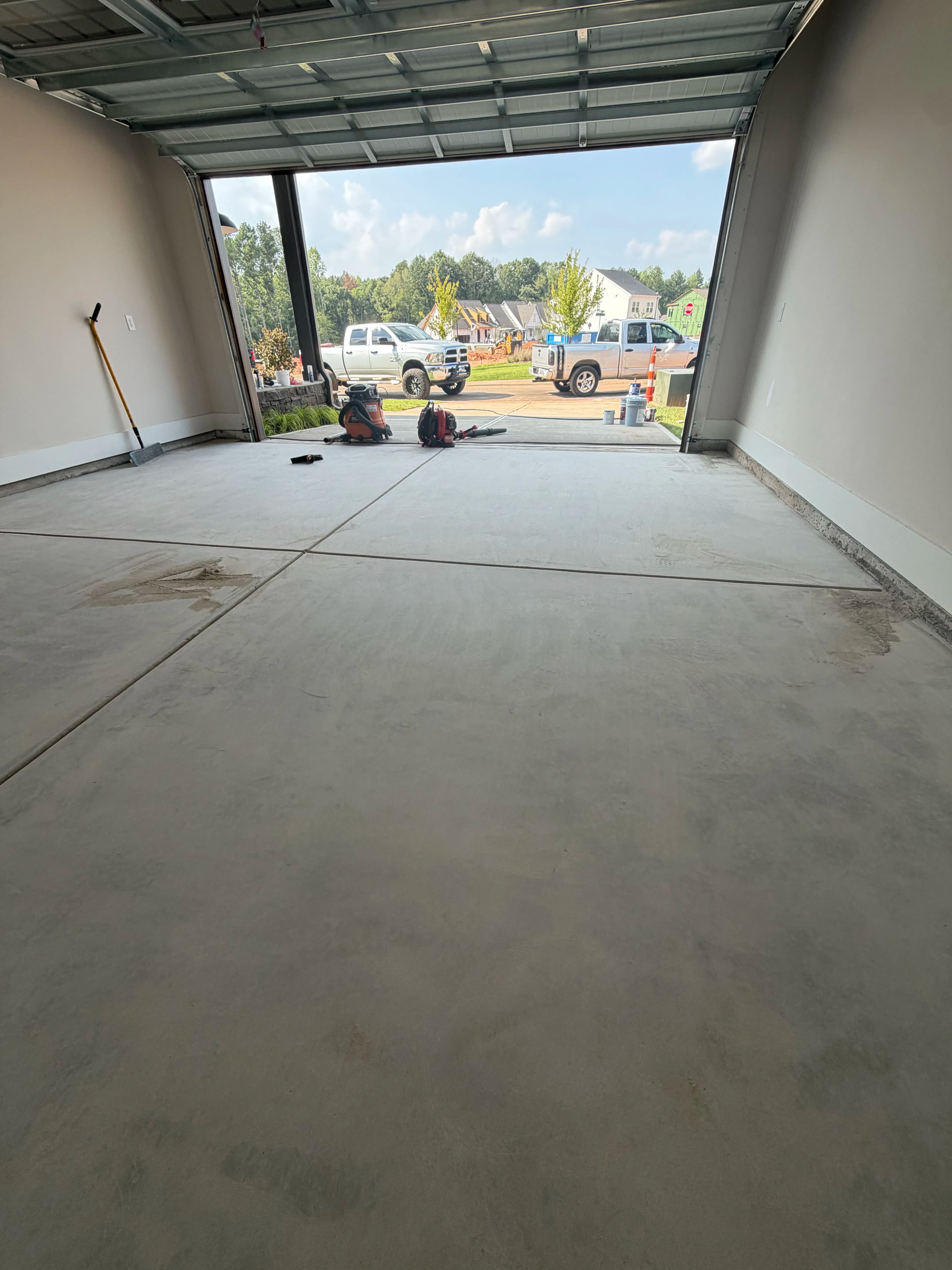 Project Full Polyaspartic Flake Coating on a Hard-Working Garage Floor image